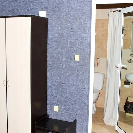 فندق Vlasta Family رافدا