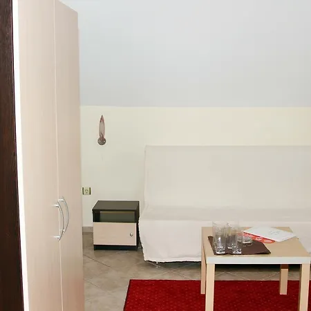 فندق Vlasta Family 2*