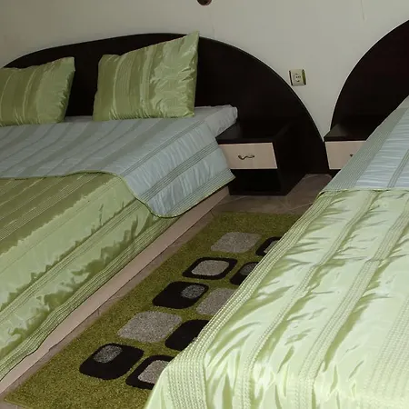 Vlasta Family Hotel 2*