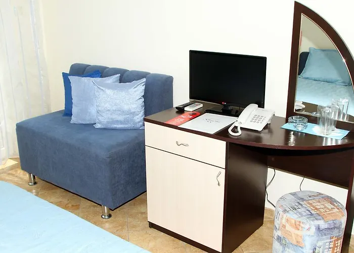 Vlasta Family 拉夫达