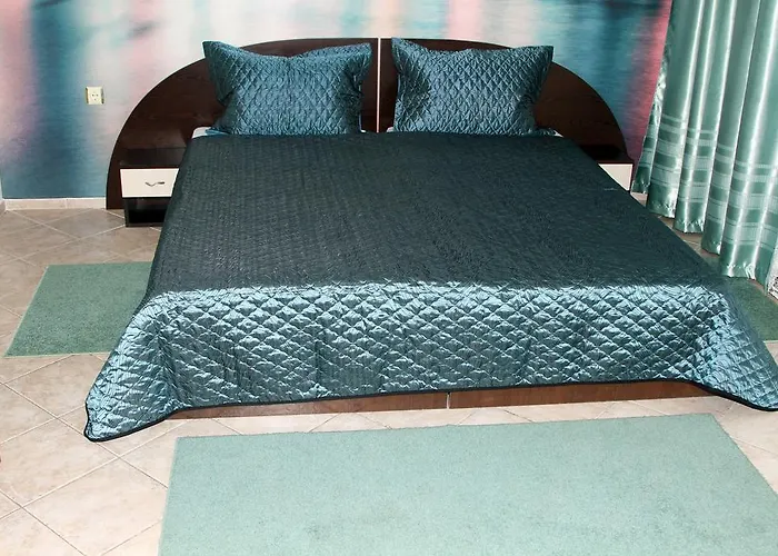 Vlasta Family 拉夫达